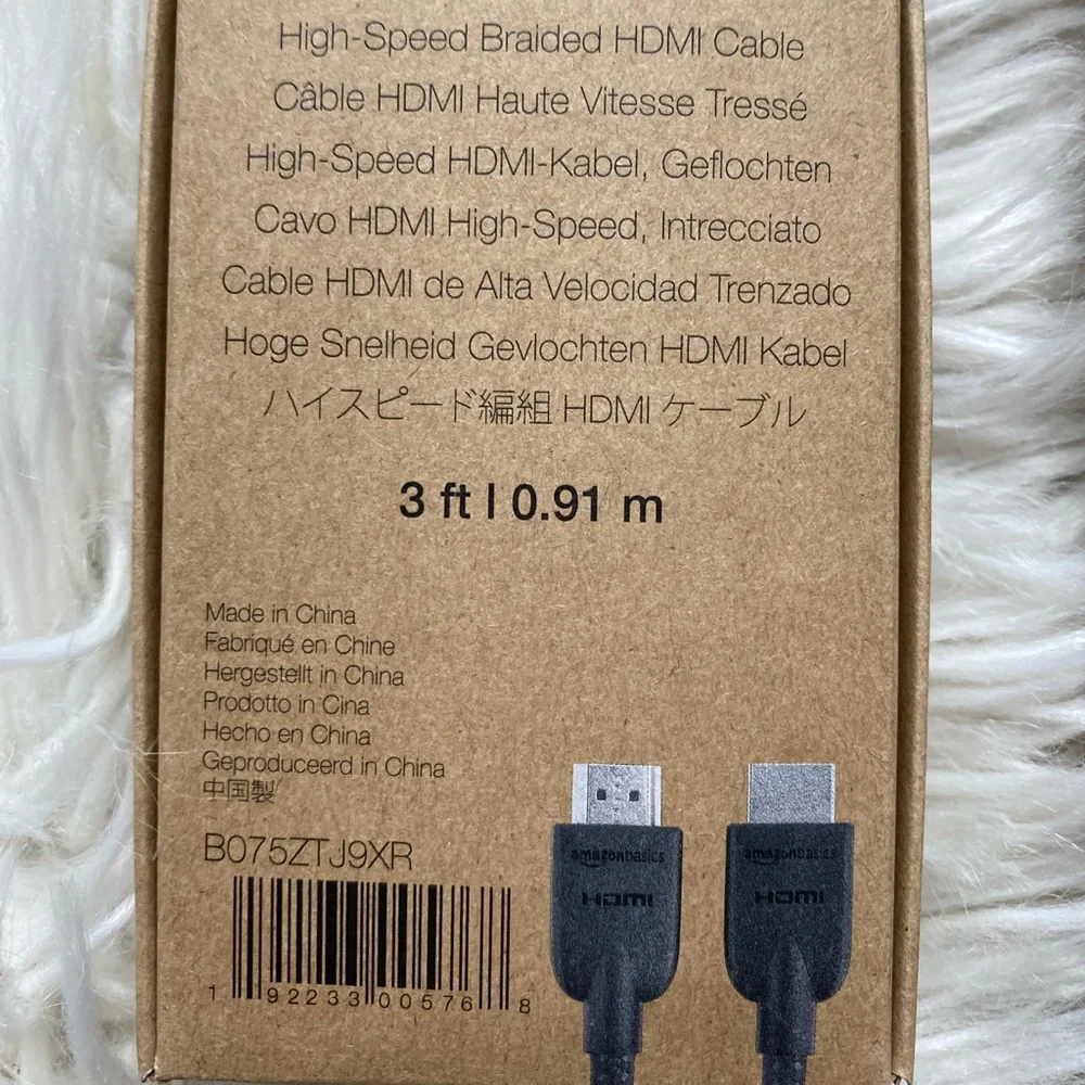 Amazon Basics HDMI cable x2
